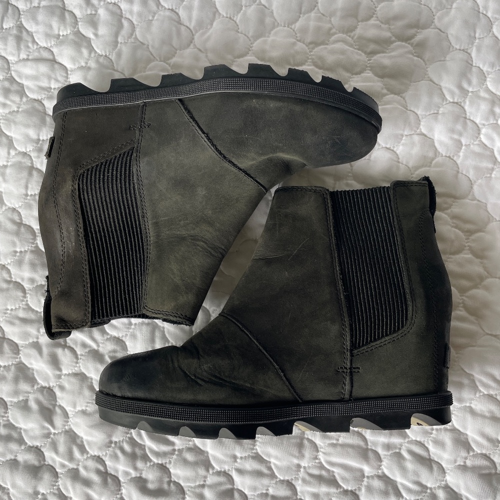 SOREL Joan of Arctic Wedge II Chelsea Boots Size 8.5 - Picture 4 of 7